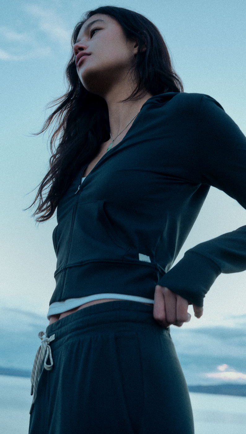 woman wearing vuori dreamknit