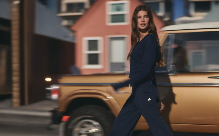 woman wearing dreamknit