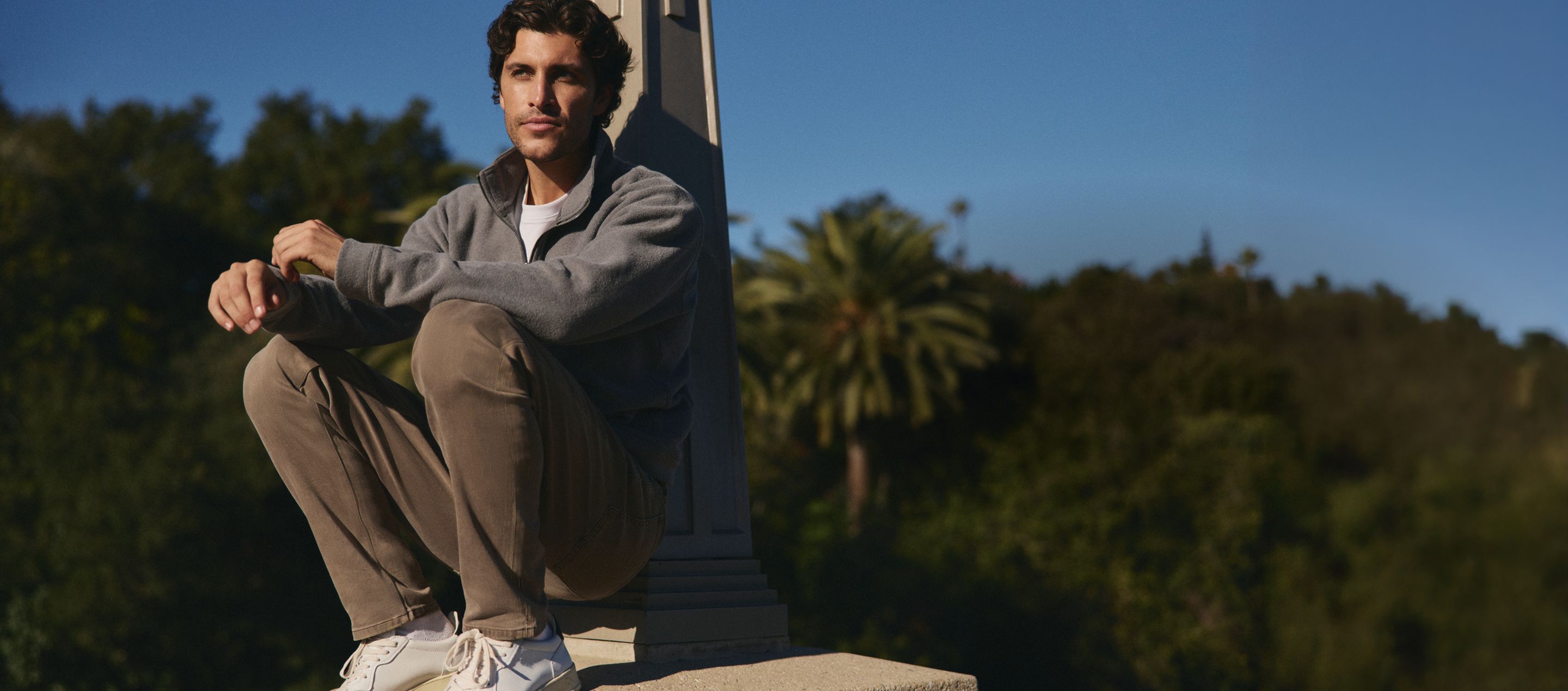 man wearing vuori meta