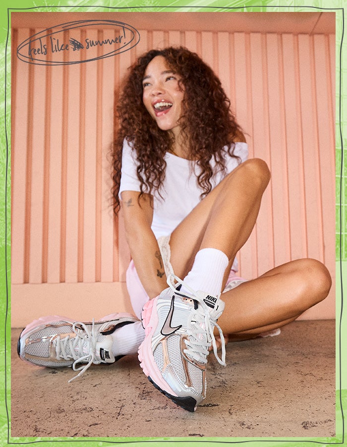 Women's Nike Zoom Vomero 5 Athletic Shoe