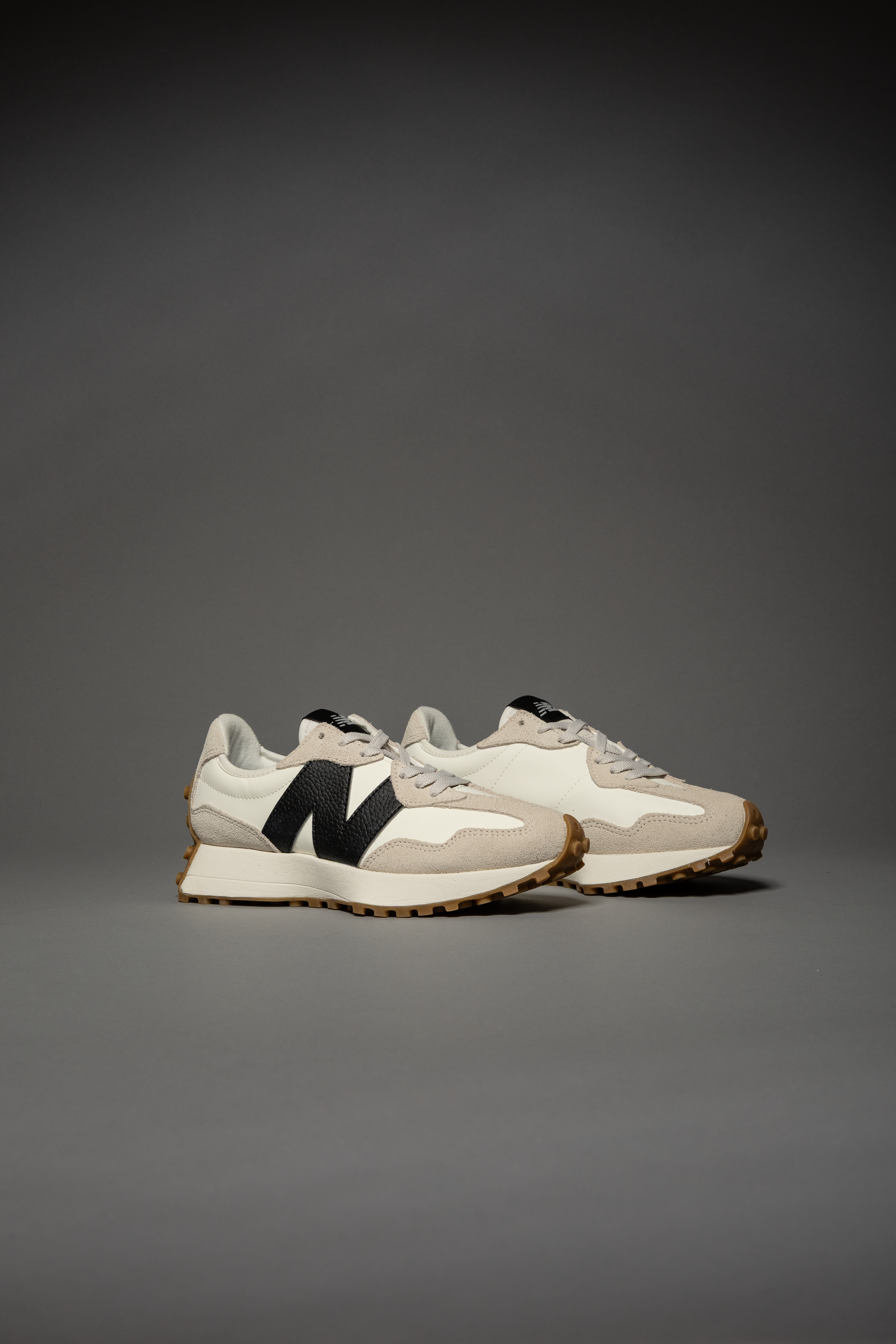New Balance 327