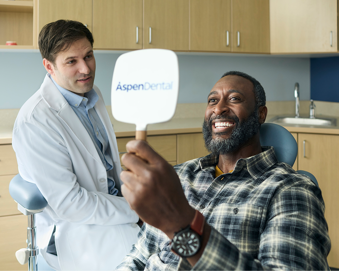 WB AD GettingUsedToDentalImplantsMobileHalfScreen 700x560 20260317