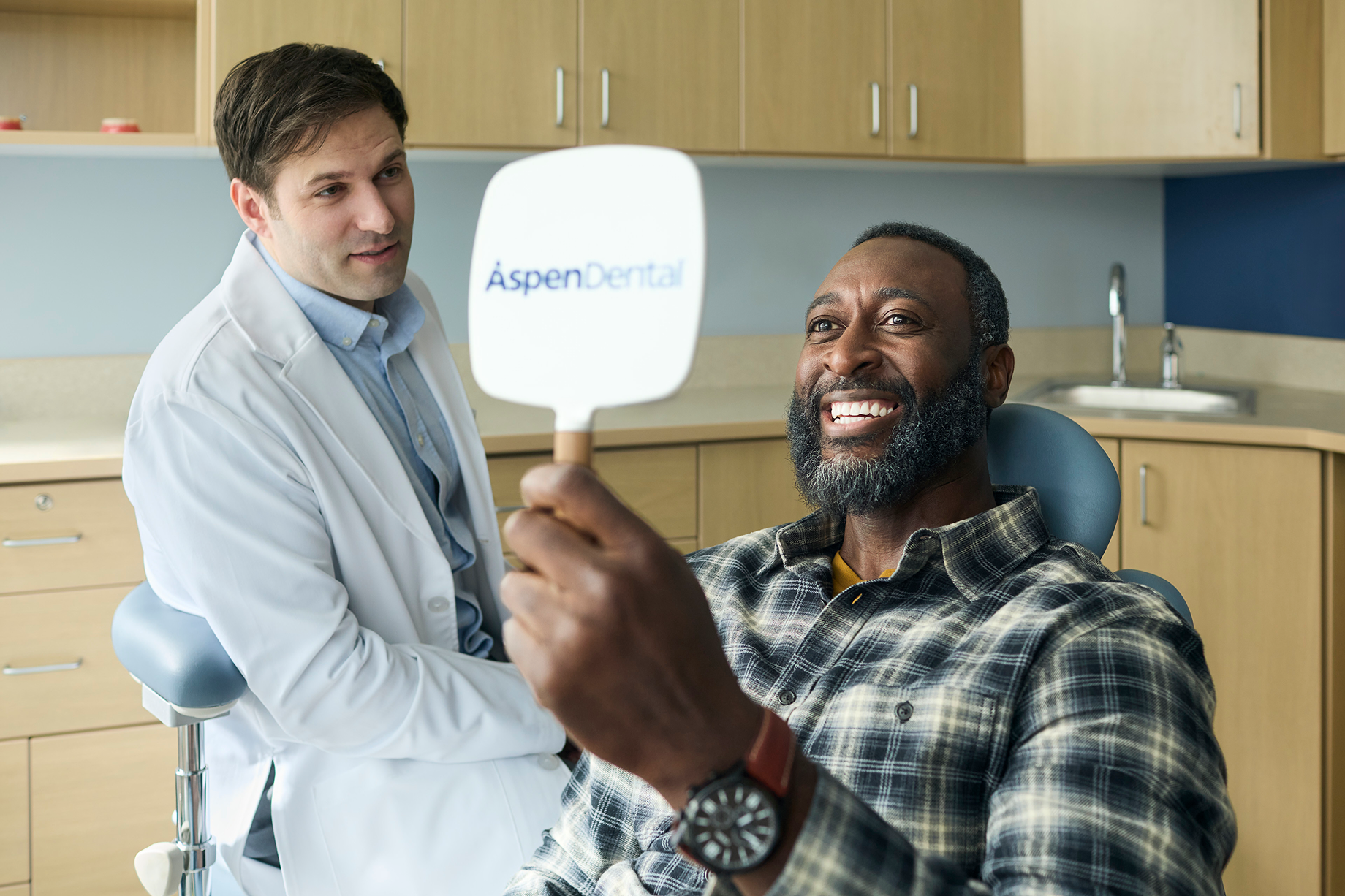 WB AD GettingUsedToDentalImplantsDesktopHalfScreen 1840x1230 20260317