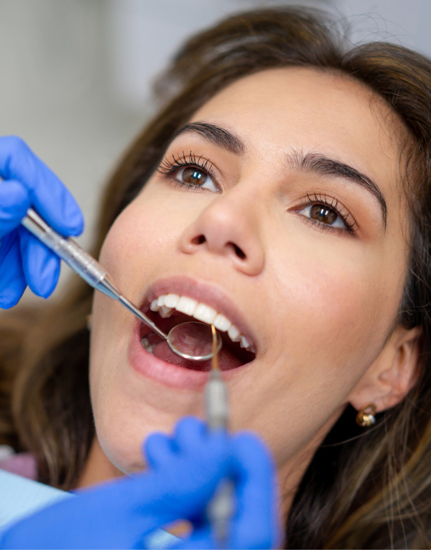 Caring for Your Gums in Florida City, FL: Dr. Farid Cumplido on Early Prevention