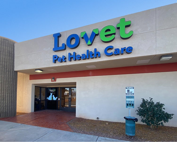 The exterior of Lovet Pet Health Care's Scottsdale Hills location.