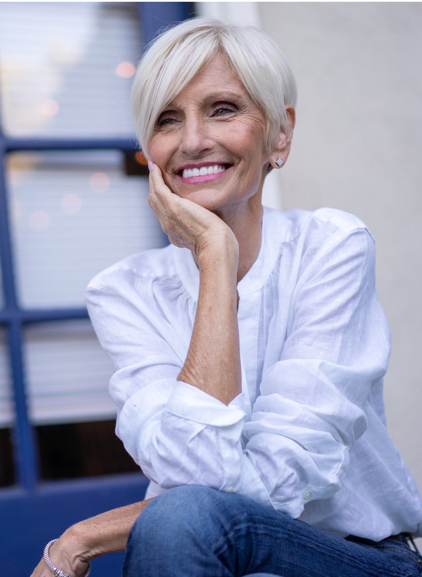 Fake teeth options compared: Aesthetics, function & cost