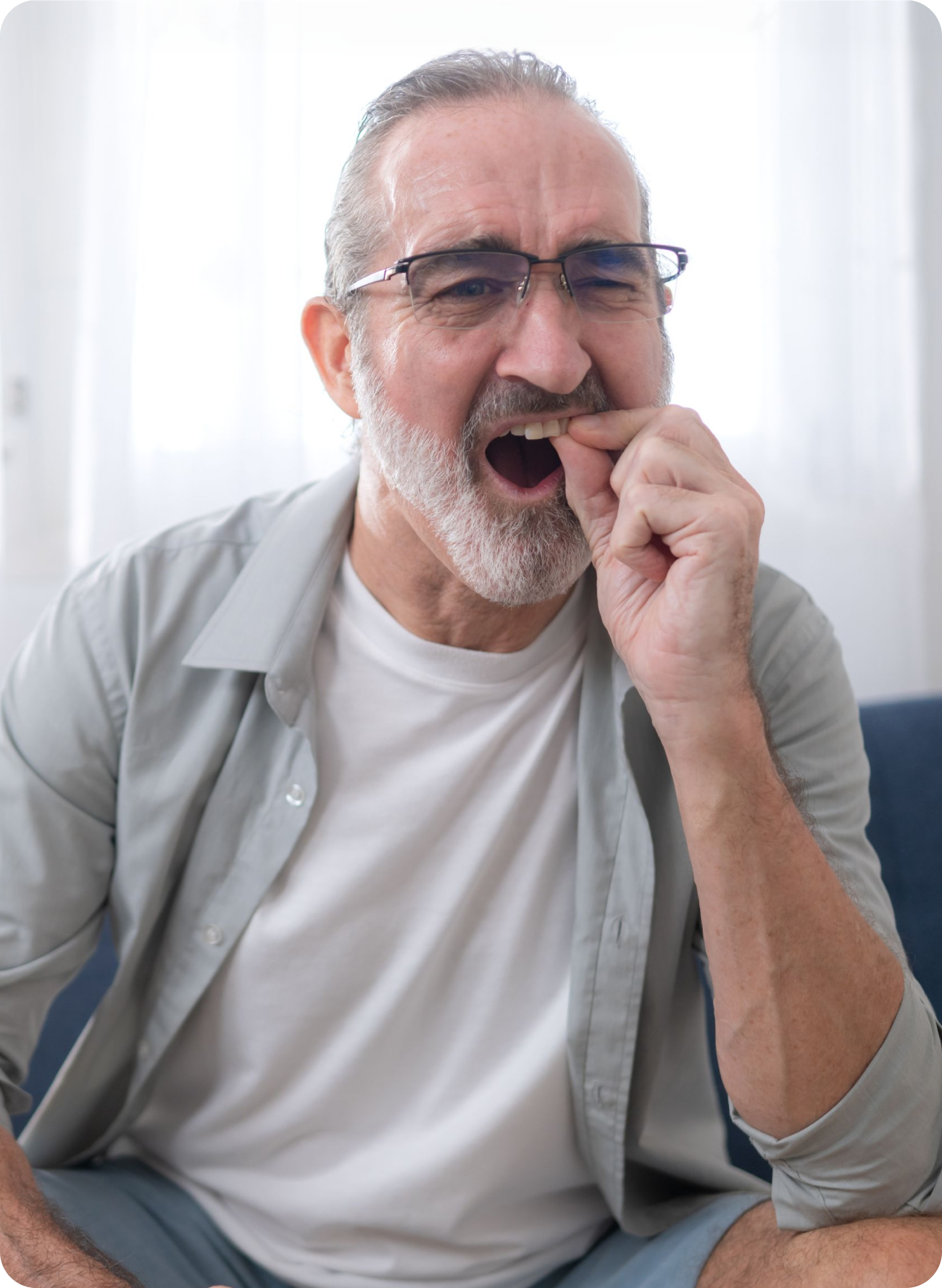 What are the 10 things you should never do during a dental emergency?