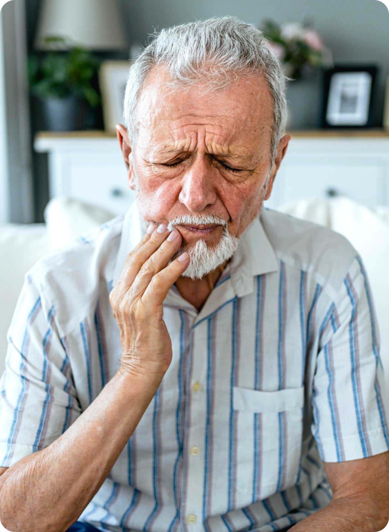 Is it dangerous to pull your own tooth at home?