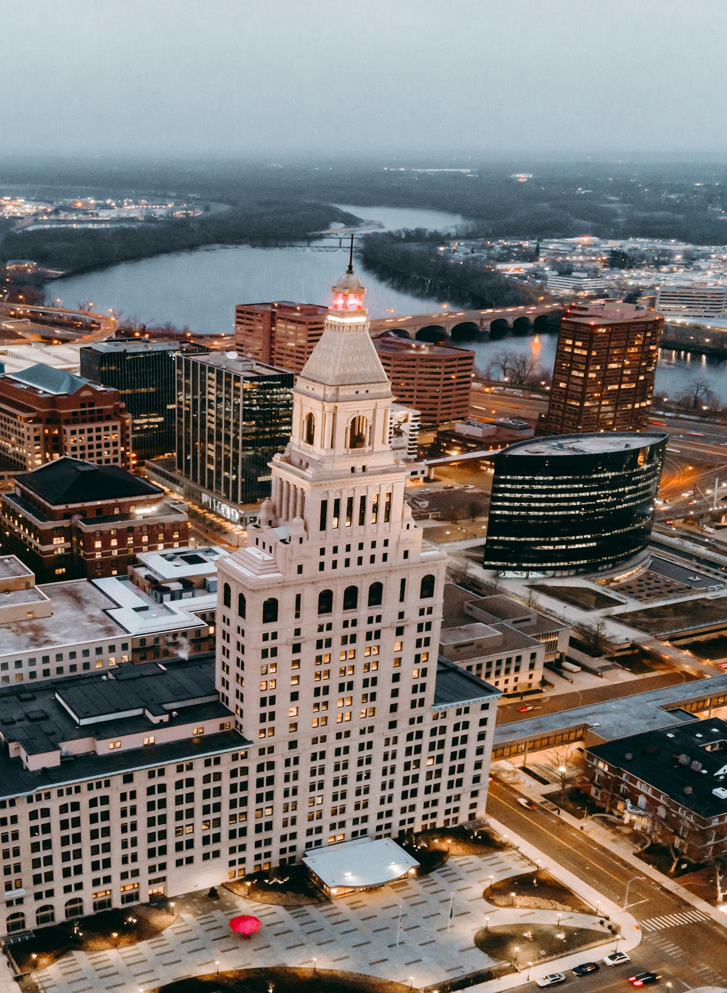 Full mouth dental implants in Hartford, CT: options, costs, and what to expect 