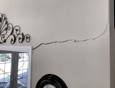 drywall crack