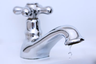 faucet dripping