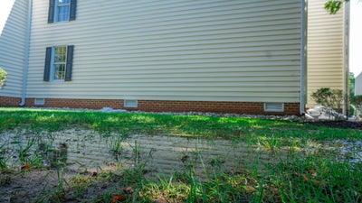 flooding, expansive soil outside a house