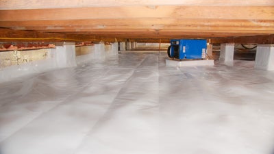 encapsulated, healthy crawl space and dehumidifier