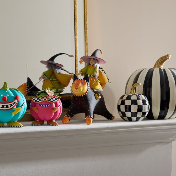 Patience Brewster Witch on Cat Figure image number 3