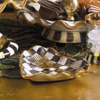 Courtly Check Fluted Heart Plate