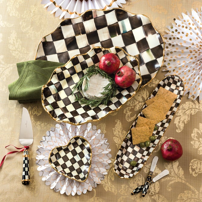 Courtly Check Fluted Heart Plate image number 6