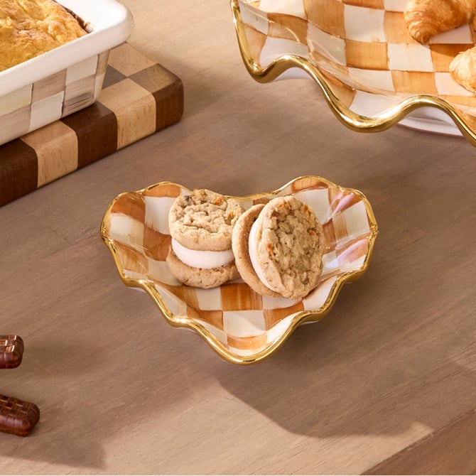 Ginger Check Fluted Heart Plate image number 4