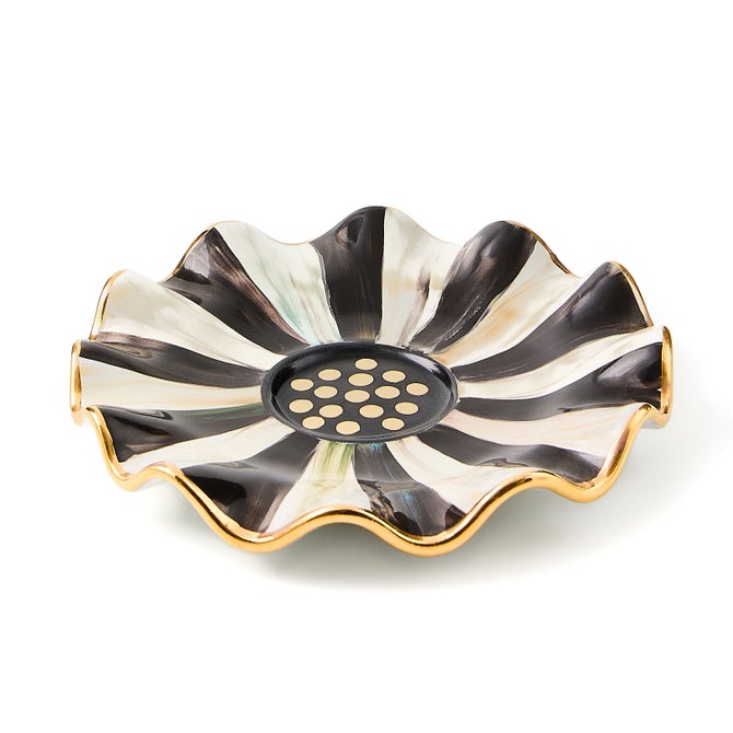 Courtly Check Ceramic Saucer image number 3