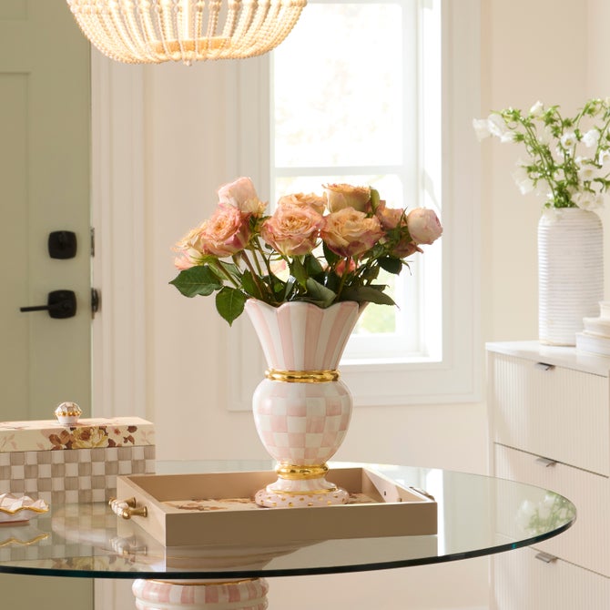 Rosy Check Ceramic Great Vase image number 5