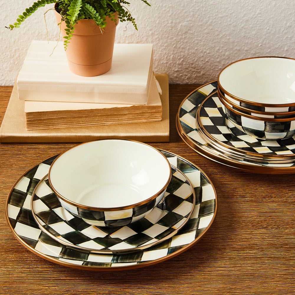 12pc Enamel Dinnerware Set mackenzie-childs Panama imagen 1 12pc Enamel Dinnerware Set mackenzie-childs Panama imagen 1