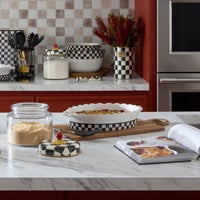 Courtly Check Everyday Medium Oval Baker