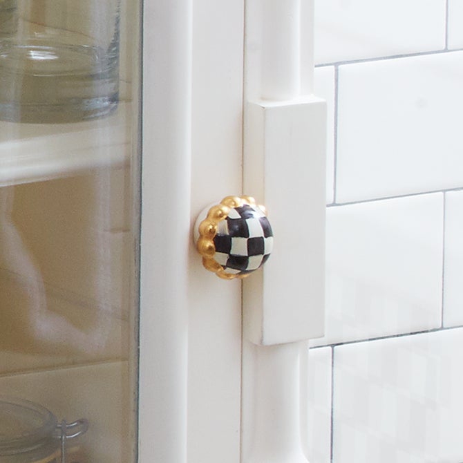 Courtly Check Petit Four Round Knob image number 2