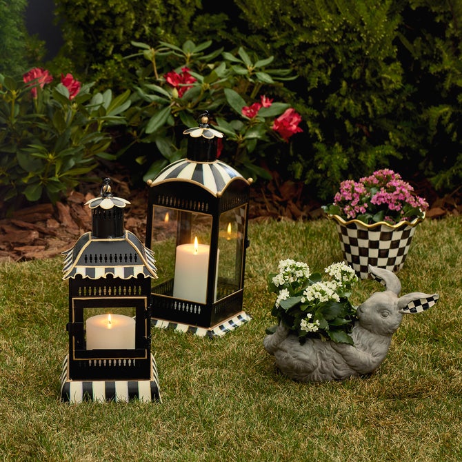 Courtly Check 8" Ceramic Garden Pot image number 8