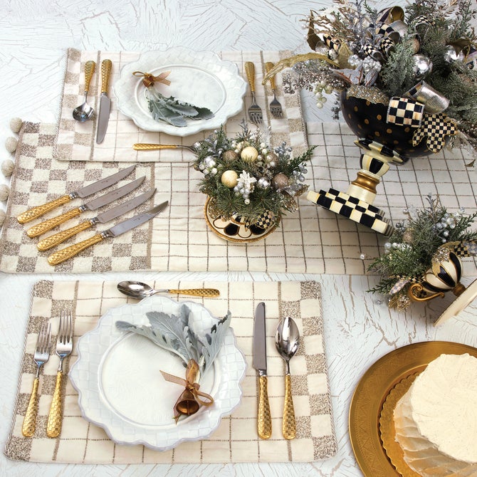 Sweetbriar Dinner Plate image number 8
