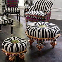 On Wall Street Setting Seat