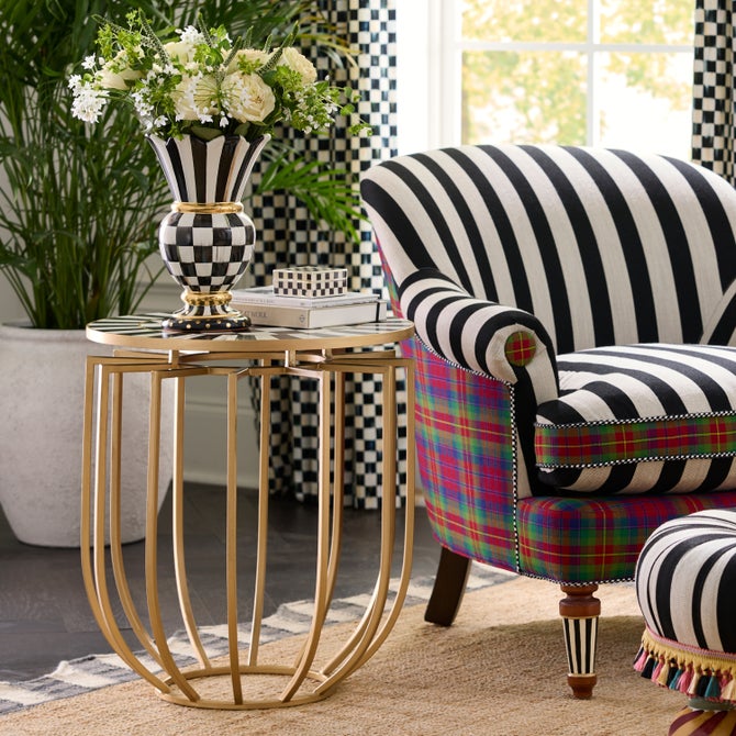 Courtly Basket Accent Table image number 3