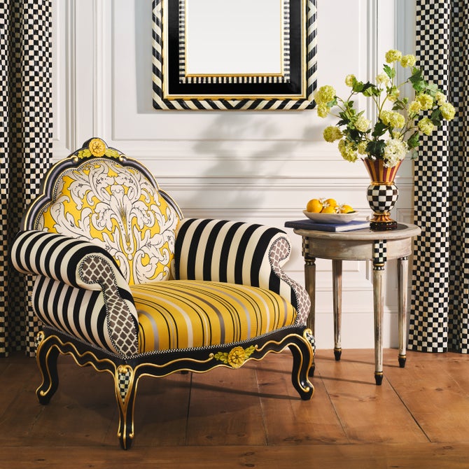 Queen Bee Chair image number 1