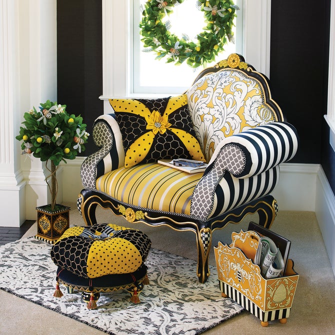 Queen Bee Chair image number 4