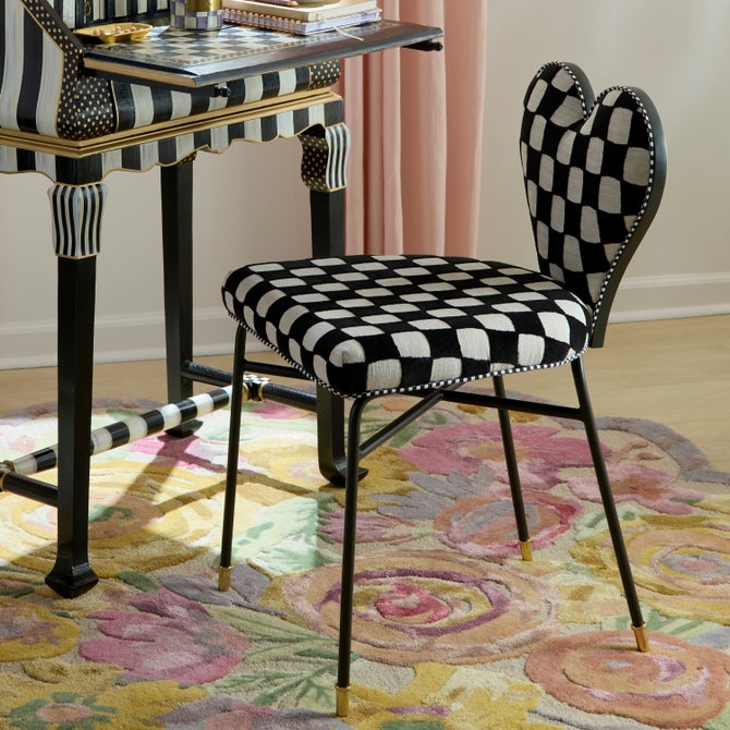 Queen of Hearts Chair image number 1