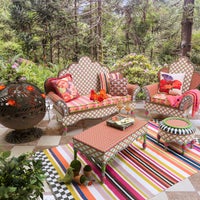 Breezy Poppy Outdoor Loveseat
