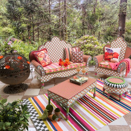 Breezy Poppy Outdoor Loveseat