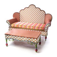 Breezy Poppy Outdoor Loveseat