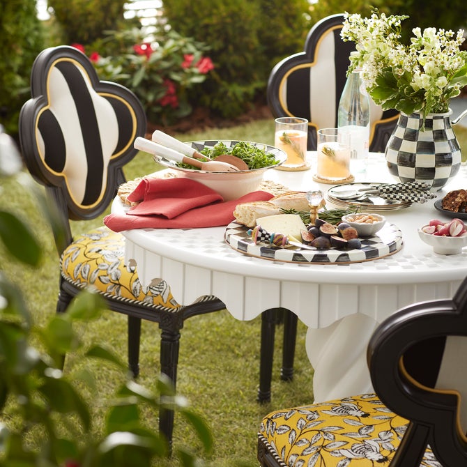 Queen Bee Outdoor Dining Chair image number 3