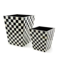 Courtly Check 20" Planter