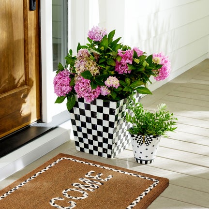 Courtly Check 13" Planter