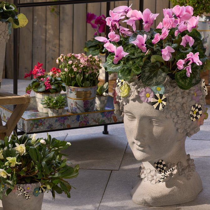 Maia Large Bust Planter image number 1