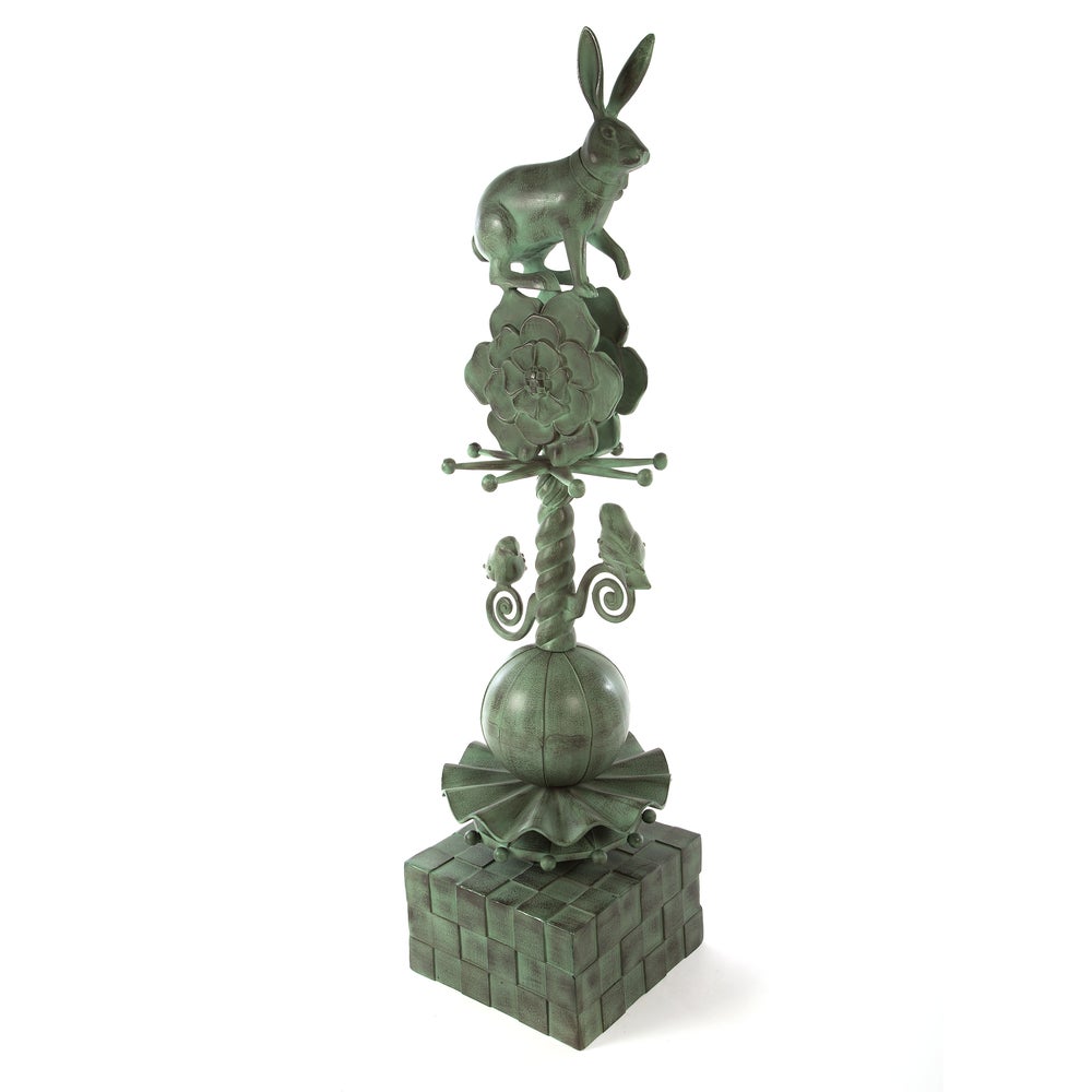 Rabbit Garden Totem mackenzie-childs Panama imagen 1