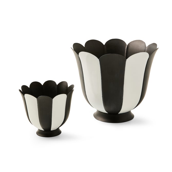 Courtly Stripe Scalloped Large Flower Pot image number 2