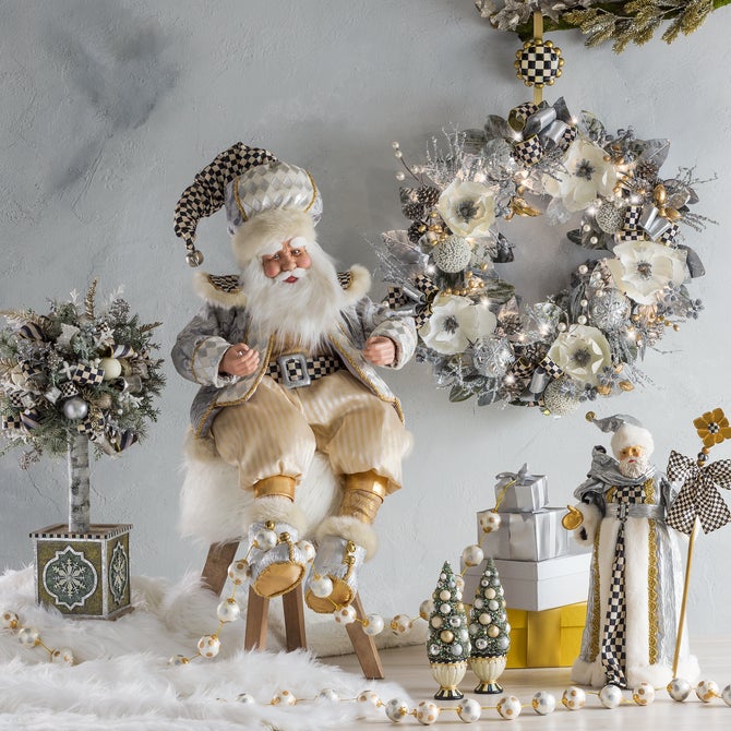 Courtly Check Wreath Hanger image number 6