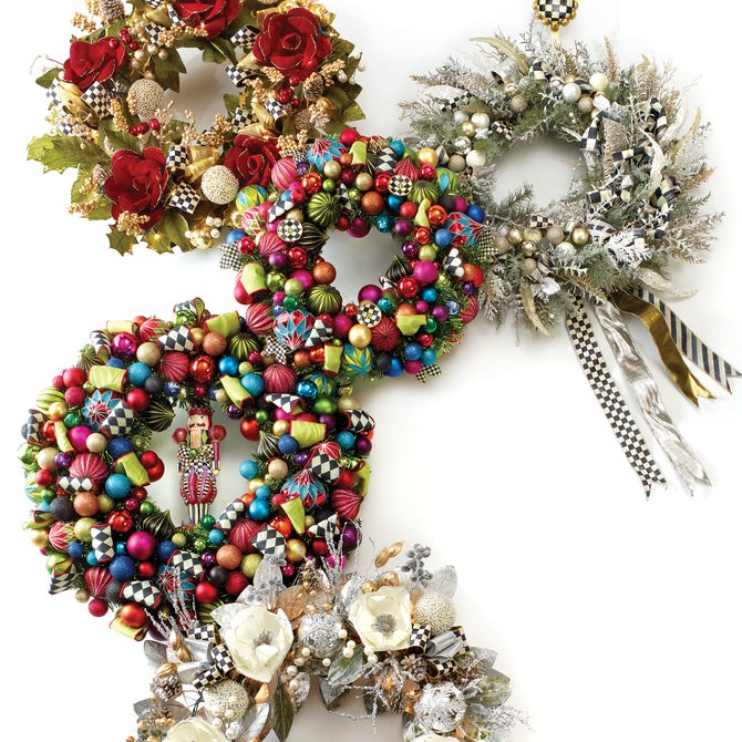 Courtly Check Wreath Hanger image number 4