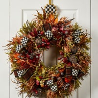 Courtly Check Wreath Hanger
