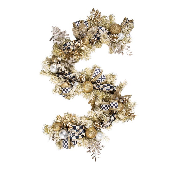 Glam Up Illuminated Garland image number 0
