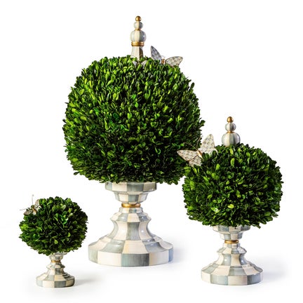 Sterling Check Small Boxwood Centerpiece