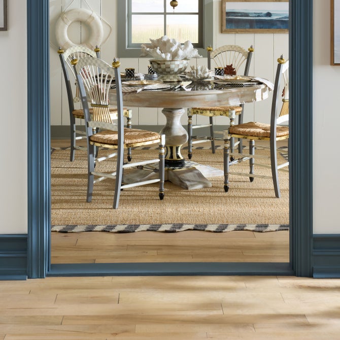 Jute Scalloped Black and White 8' x 10' Rug image number 1