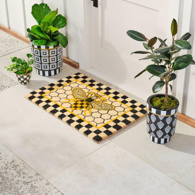 Queen Bee Entrance Mat image number 4