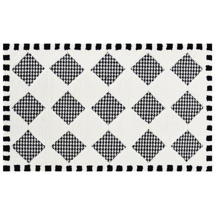 Houndstooth Check Diamond 2'3" x 3'9" Rug